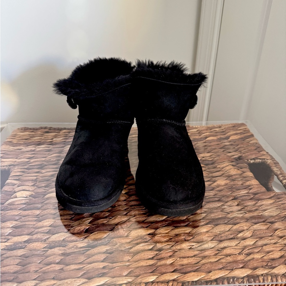 UGG Mini Bailey Button Bling Swarovski Crystal Boot - US 7 - Black